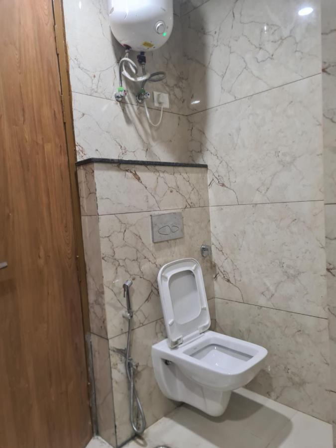 Amahi Inn - Sector 48 Gurgaon Bagian luar foto