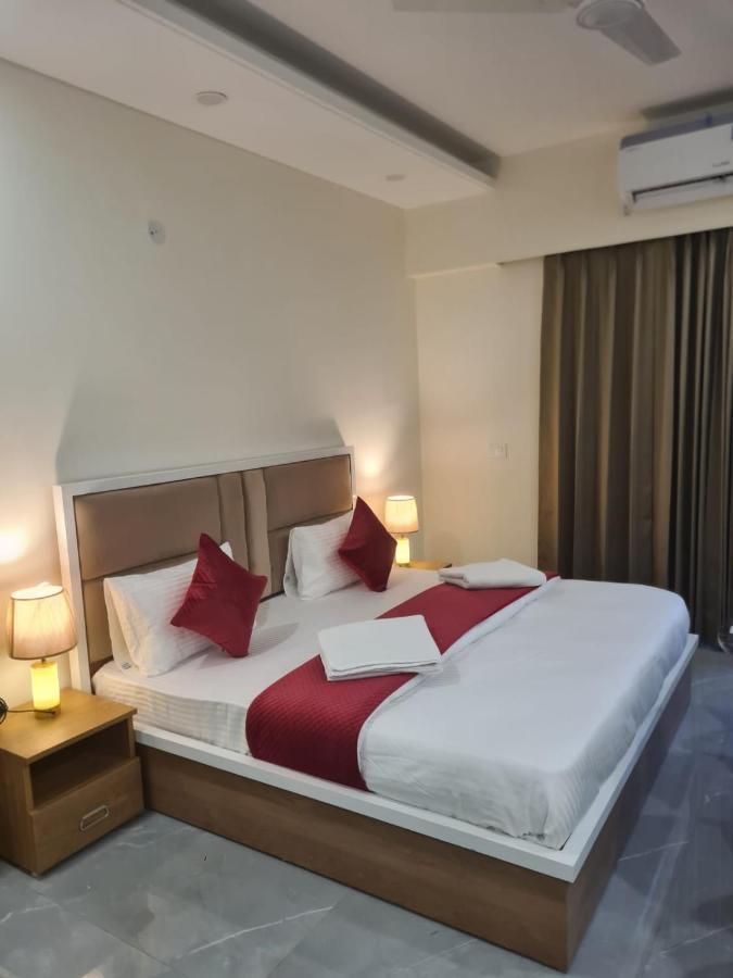 Amahi Inn - Sector 48 Gurgaon Bagian luar foto