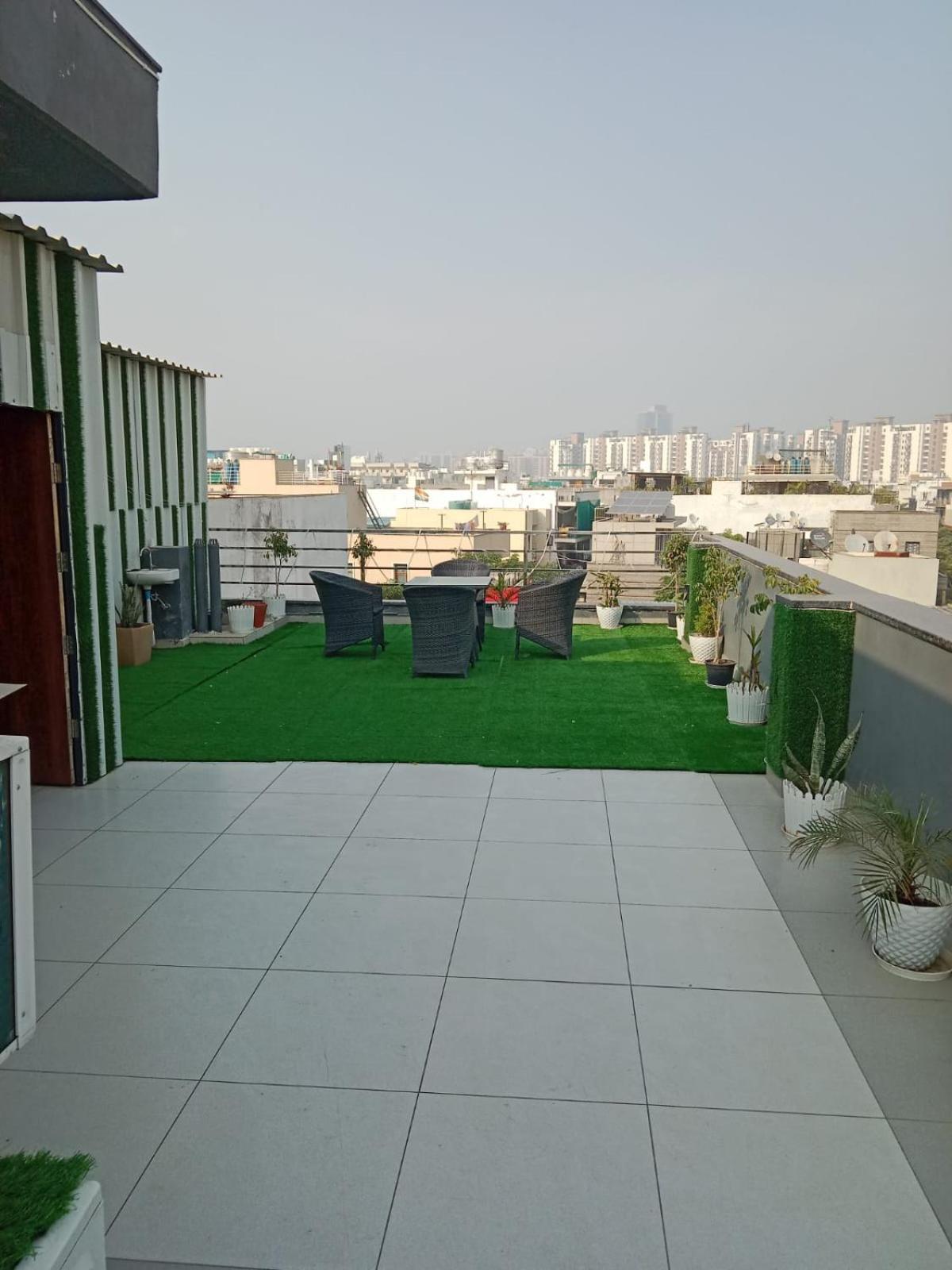 Amahi Inn - Sector 48 Gurgaon Bagian luar foto