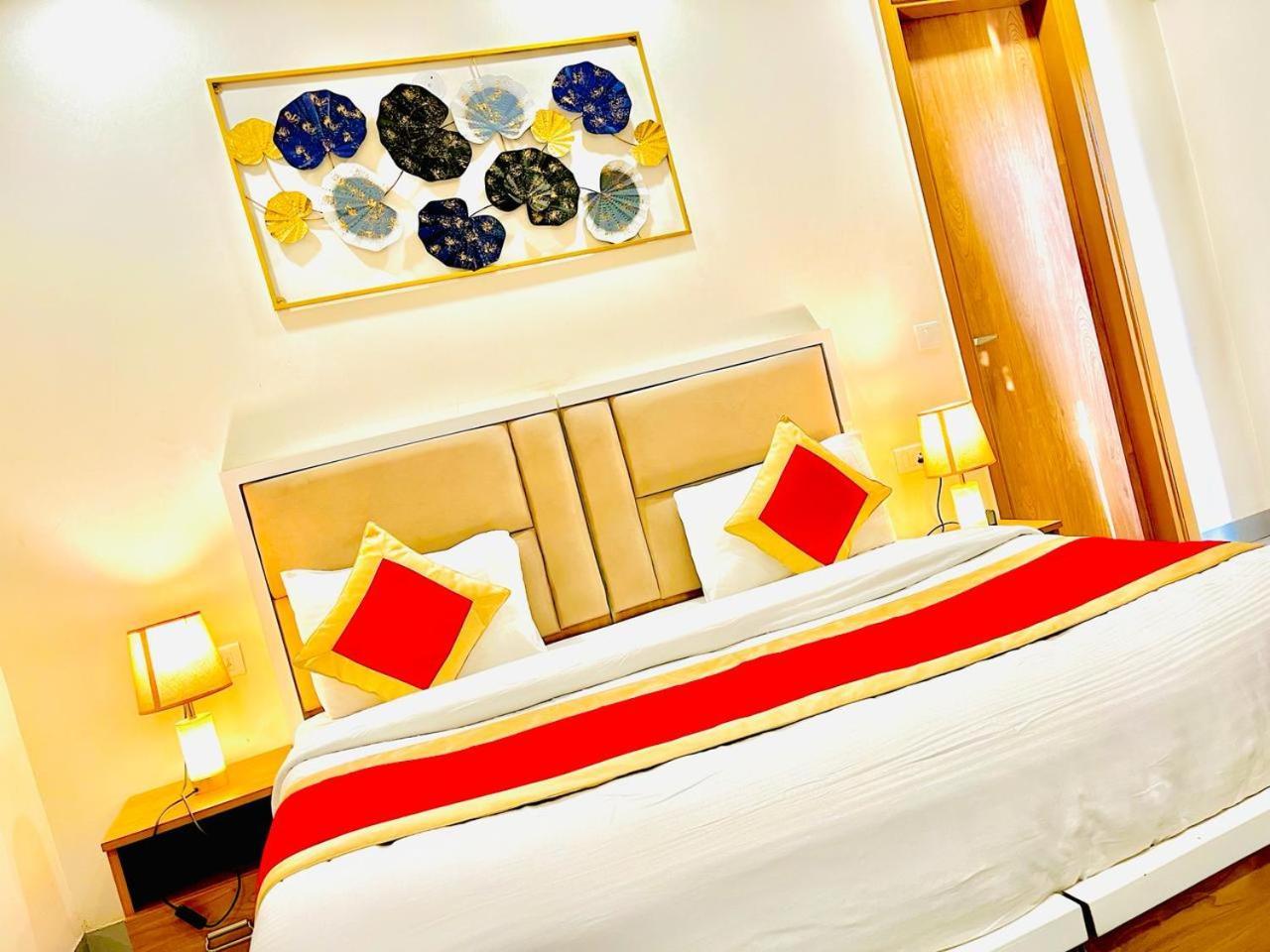 Amahi Inn - Sector 48 Gurgaon Bagian luar foto